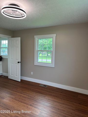 106 SUNFLOWER Dr, Campbellsville, KY 42718