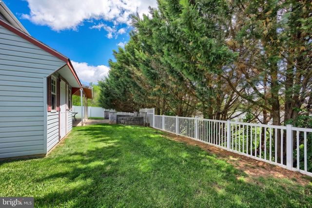 3742 KIMBERLY, Dover, PA 17315