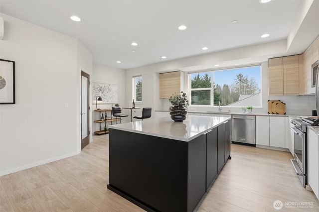 31828 Valley Vista Street, Carnation, WA 98014