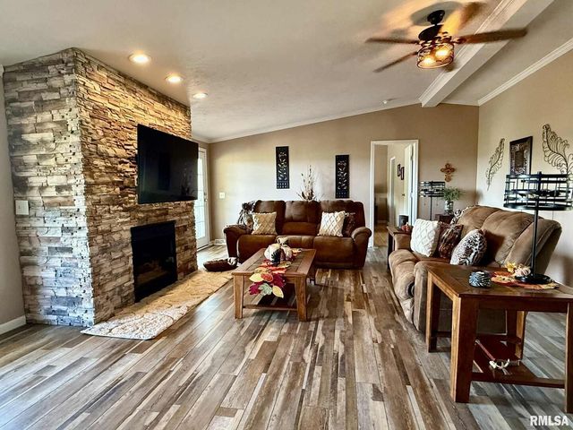 20 Xanders Lane, Golconda, IL 62938