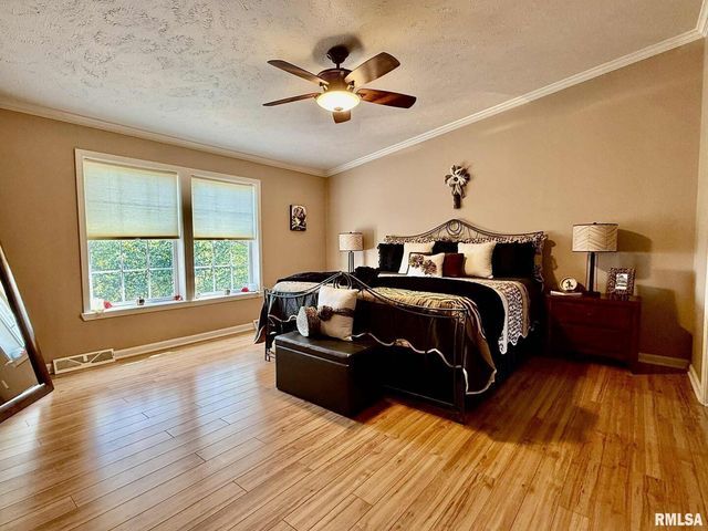 20 Xanders Lane, Golconda, IL 62938