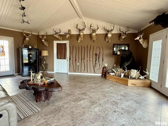 20 Xanders Lane, Golconda, IL 62938