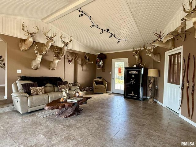 20 Xanders Lane, Golconda, IL 62938