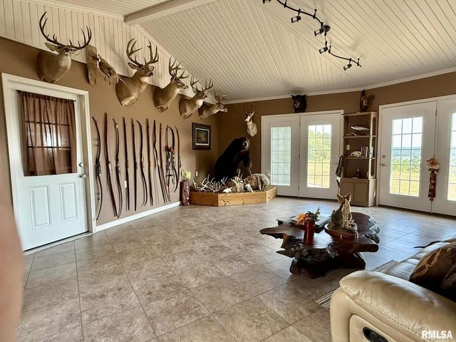 20 Xanders Lane, Golconda, IL 62938