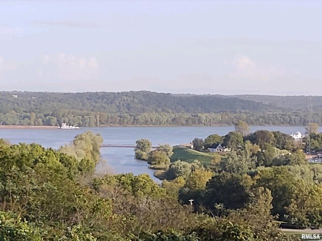 20 Xanders Lane, Golconda, IL 62938