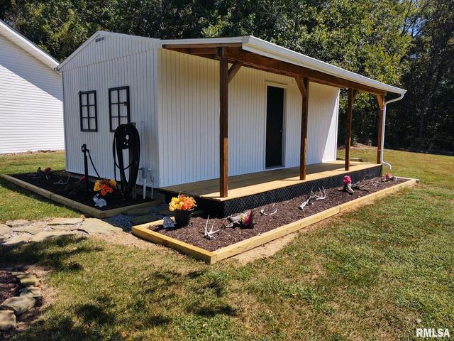 20 Xanders Lane, Golconda, IL 62938