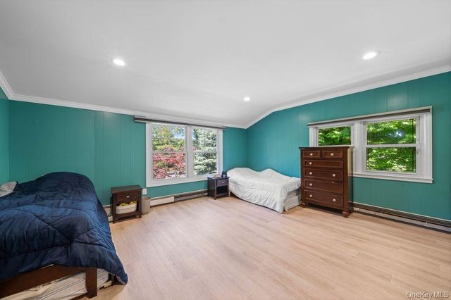 29 Waverly Place, Lawrence, NY 11559