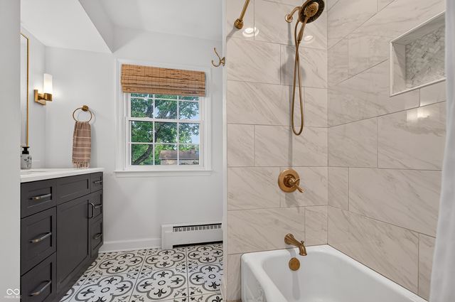 7215 Moorgate Road, Indianapolis, IN 46250
