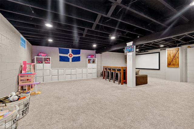 7215 Moorgate Road, Indianapolis, IN 46250