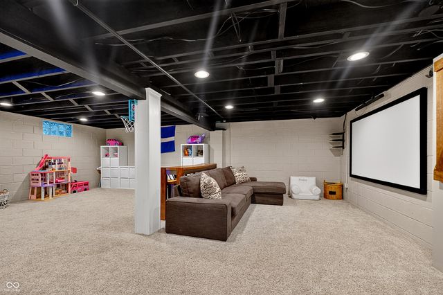7215 Moorgate Road, Indianapolis, IN 46250