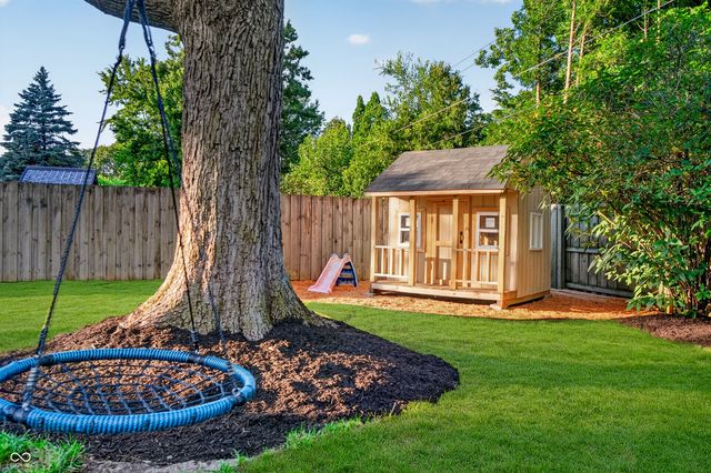 7215 Moorgate Road, Indianapolis, IN 46250