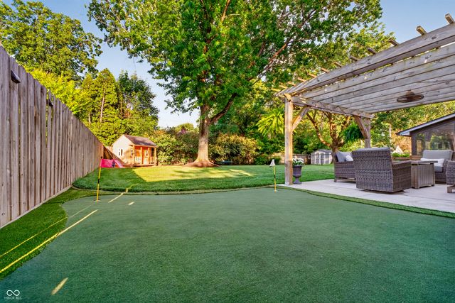 7215 Moorgate Road, Indianapolis, IN 46250