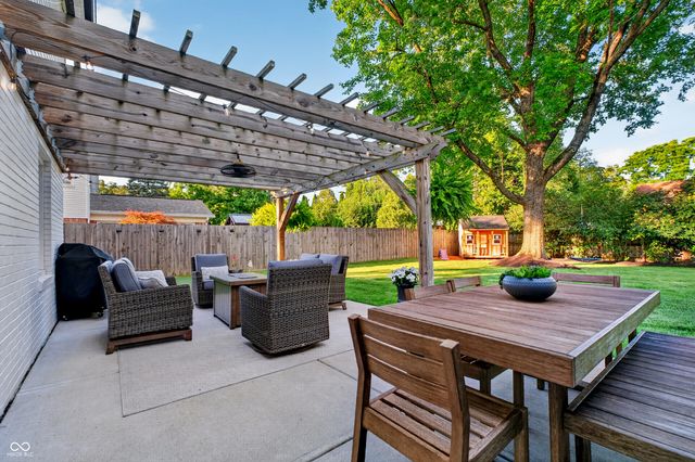 7215 Moorgate Road, Indianapolis, IN 46250