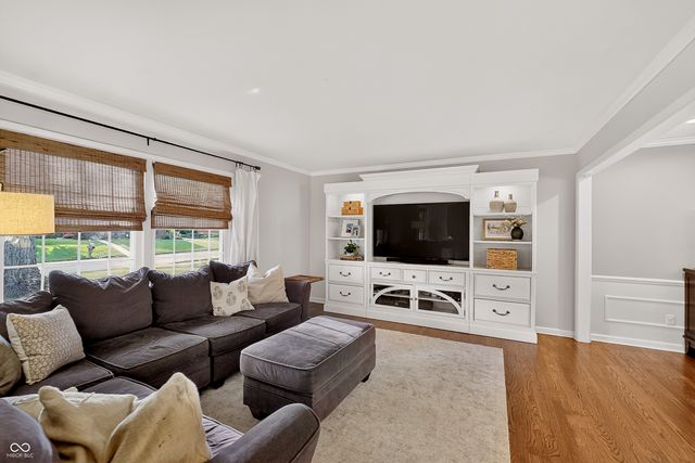 7215 Moorgate Road, Indianapolis, IN 46250