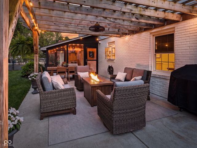 7215 Moorgate Road, Indianapolis, IN 46250