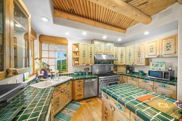 8221 Cuerna Verde Rd, Rye, CO 81069