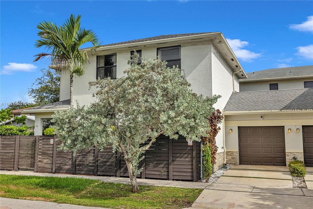 233 NE 11th St, Fort Lauderdale, FL 33304