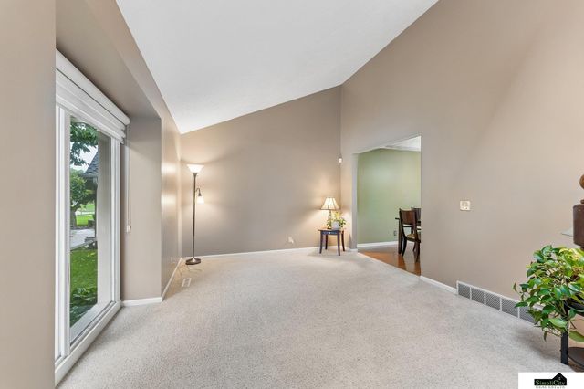 14912 Cuming Street, Omaha, NE 68154