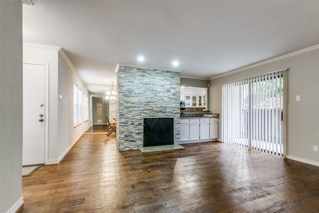 5335 Bent Tree Forest Drive 125, Dallas, TX 75248
