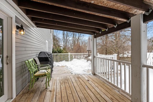 90 Tuttle Rd, Sterling, MA 01564