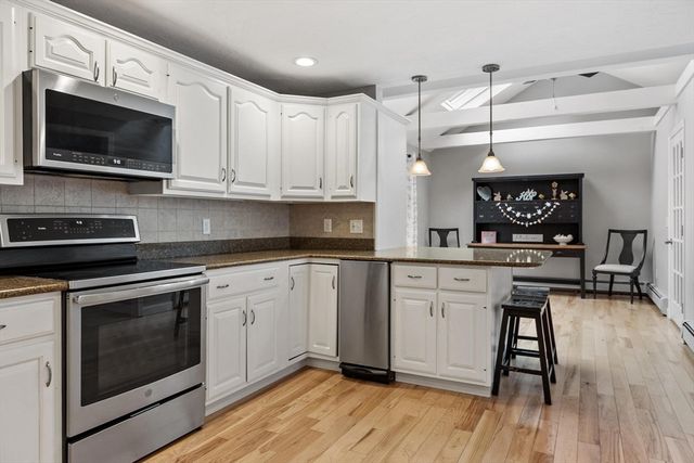 90 Tuttle Rd, Sterling, MA 01564