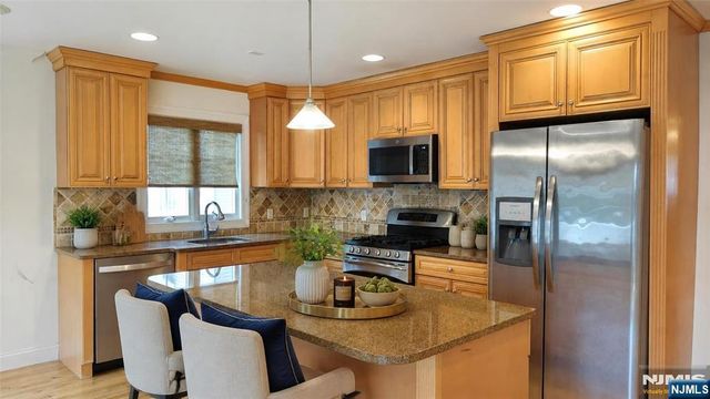 784 Kinderkamack Road 4, River Edge, NJ 07661