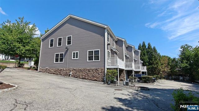 784 Kinderkamack Road 4, River Edge, NJ 07661