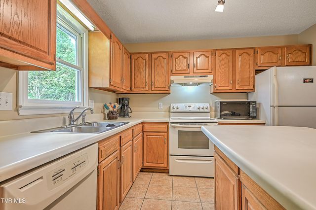 936 Diane Avenue, Erwin, TN 37650