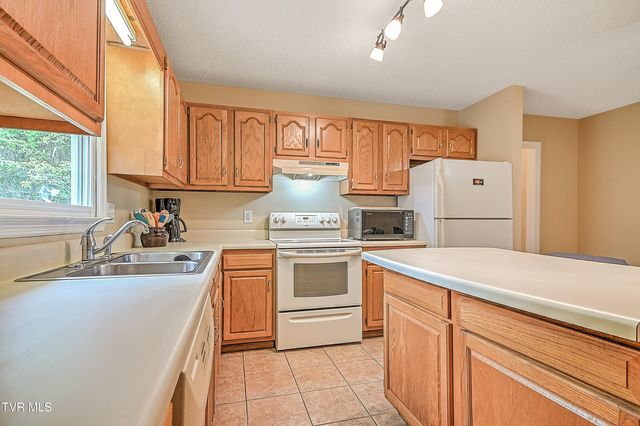 936 Diane Avenue, Erwin, TN 37650