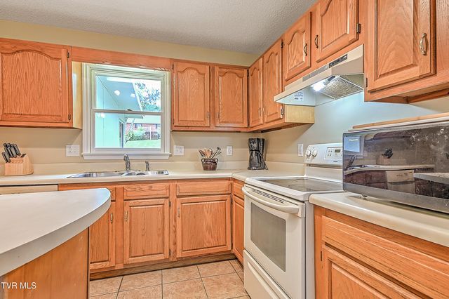 936 Diane Avenue, Erwin, TN 37650