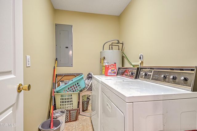 936 Diane Avenue, Erwin, TN 37650