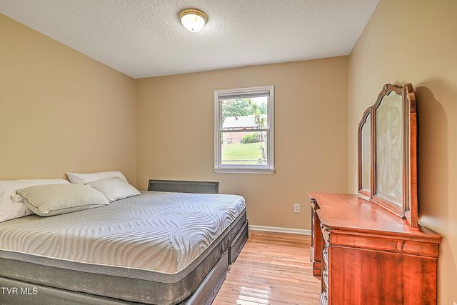 936 Diane Avenue, Erwin, TN 37650