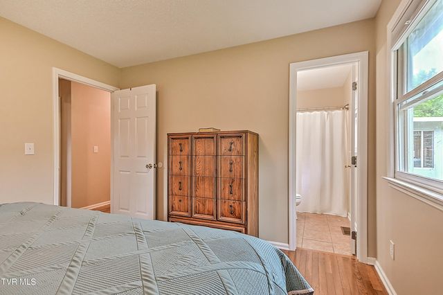 936 Diane Avenue, Erwin, TN 37650