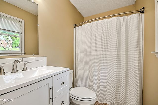 936 Diane Avenue, Erwin, TN 37650