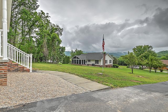 936 Diane Avenue, Erwin, TN 37650