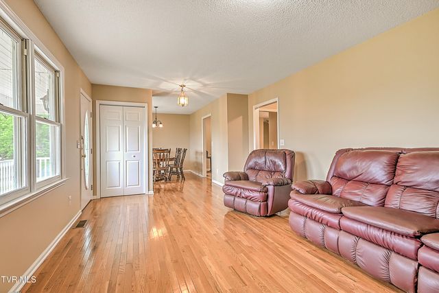 936 Diane Avenue, Erwin, TN 37650