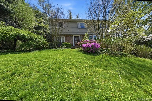 21 Northwood Circle, Halesite, NY 11743
