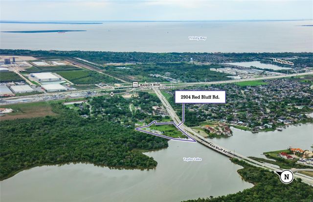 2904 Red Bluff Road, Seabrook, TX 77586