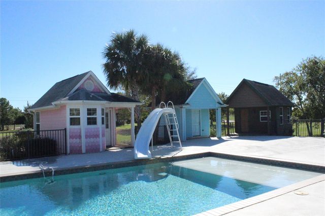 2904 Red Bluff Road, Seabrook, TX 77586