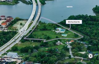 2904 Red Bluff Road, Seabrook, TX 77586