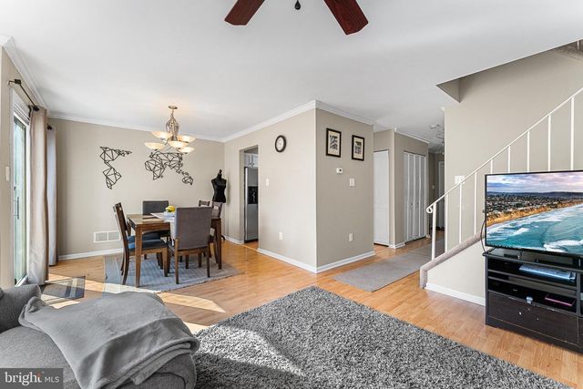 12 RIVER BANK DR, Roebling, NJ 08554