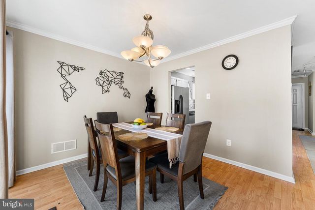 12 RIVER BANK DR, Roebling, NJ 08554