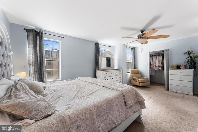 12 RIVER BANK DR, Roebling, NJ 08554