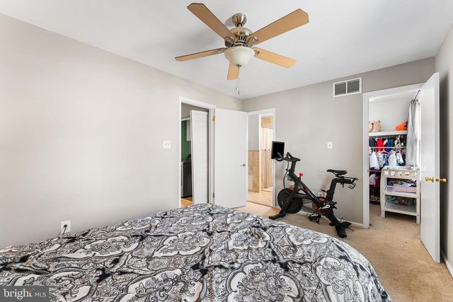 12 RIVER BANK DR, Roebling, NJ 08554