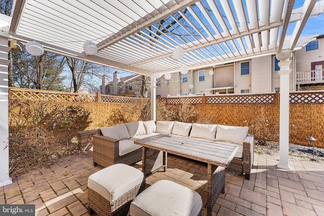 12 RIVER BANK DR, Roebling, NJ 08554