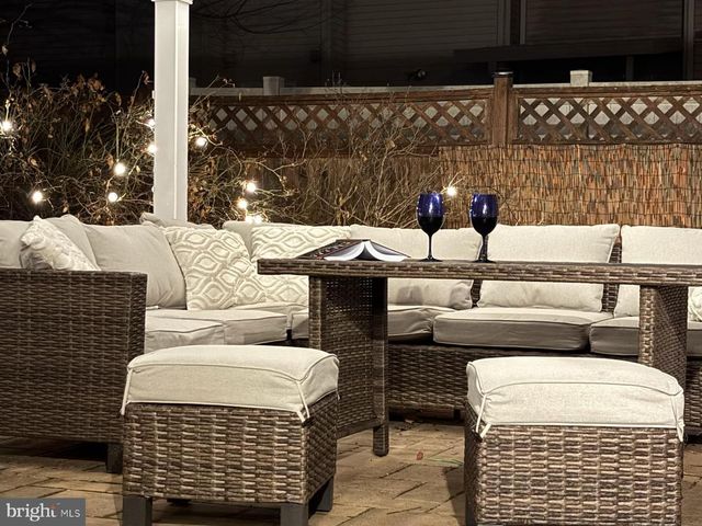 12 RIVER BANK DR, Roebling, NJ 08554