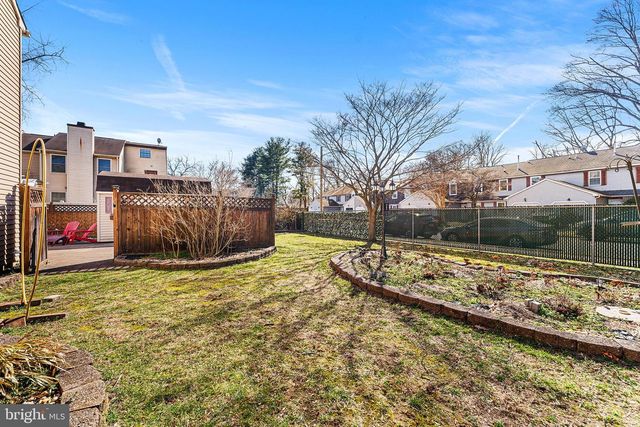 12 RIVER BANK DR, Roebling, NJ 08554