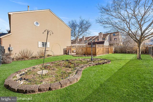 12 RIVER BANK DR, Roebling, NJ 08554