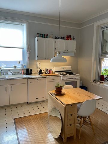 1222 N Campbell Avenue 1F, Chicago, IL 60622