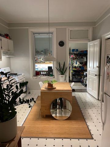 1222 N Campbell Avenue 1F, Chicago, IL 60622